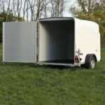 Debon Roadster Cargo 2 Kofferanhänger Polyester-Monocoque, zGG 1.300 kg